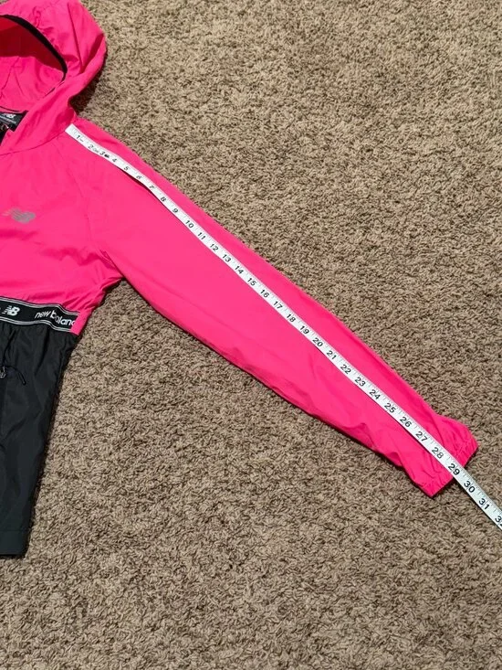 NB New Balance Pink & Black Colorblock Hooded Pullover Windbreaker Size Medium - Picture 10 of 12